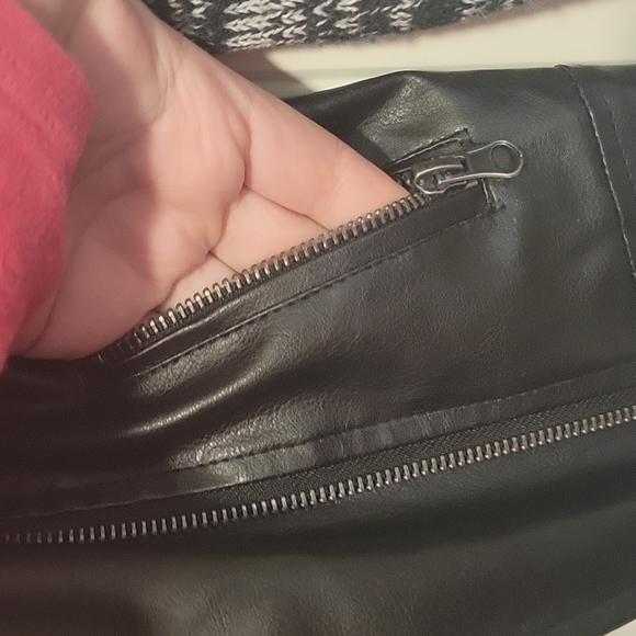 Chillipop Unisex Youth Size 4 Faux Leather Black Motorcycle Jacket - Picture 5 of 7